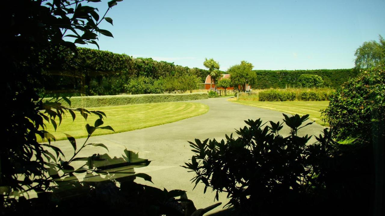 Tuscany Downs Estate Darfield Extérieur photo